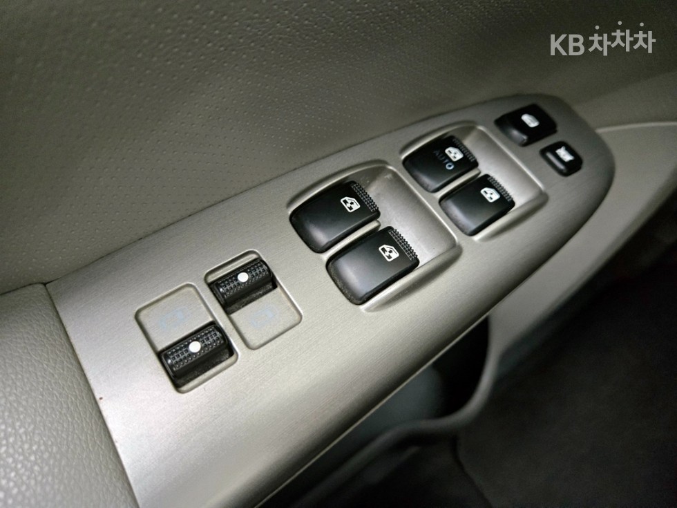 2011 - kia carnival