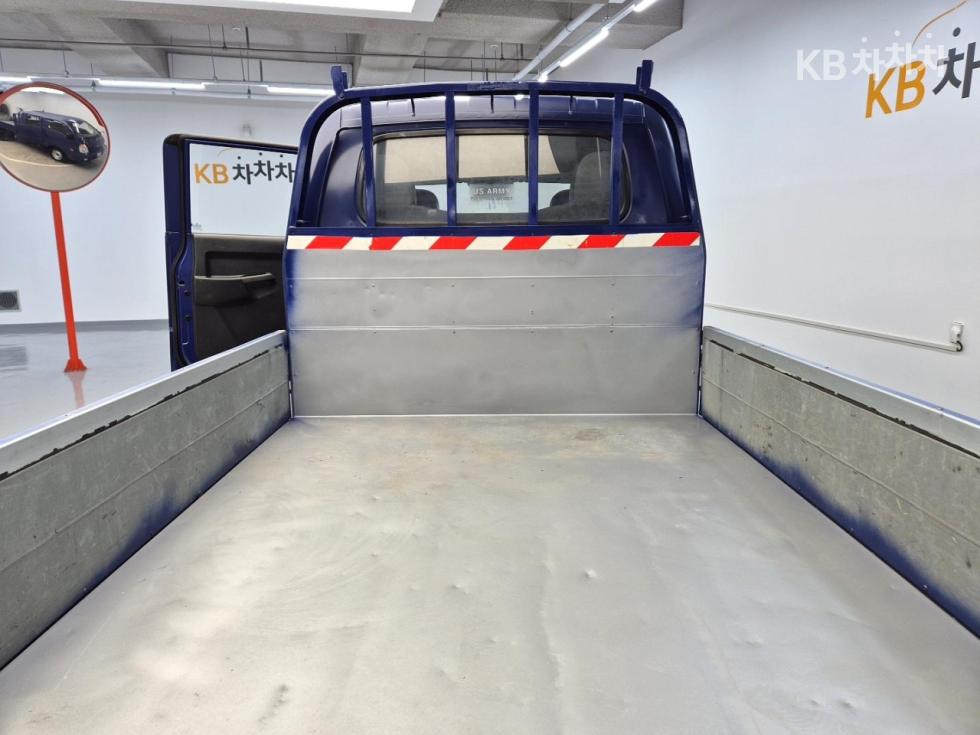 2011 - kia bongo iii