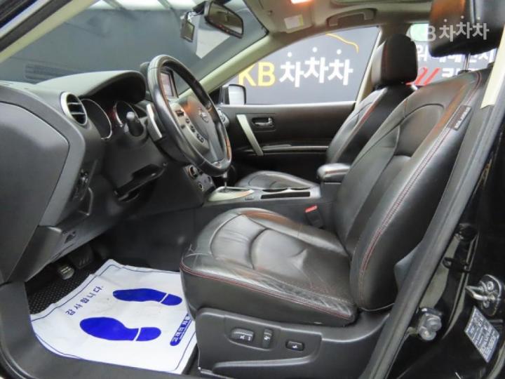 Nissan Rogue 4WD CVT Premium 6