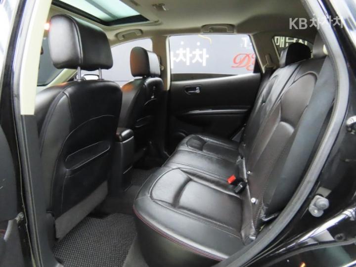 Nissan Rogue 4WD CVT Premium 7