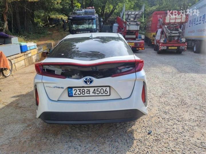 Toyota Prius Prime 1.8 PHEV 4