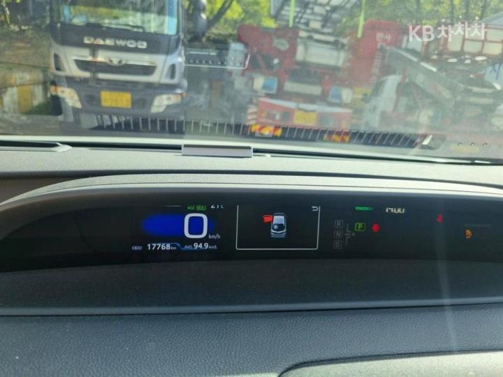 Toyota Prius Prime 1.8 PHEV 7