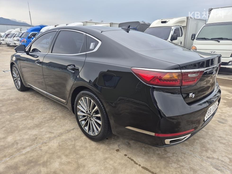 2016 - kia k7