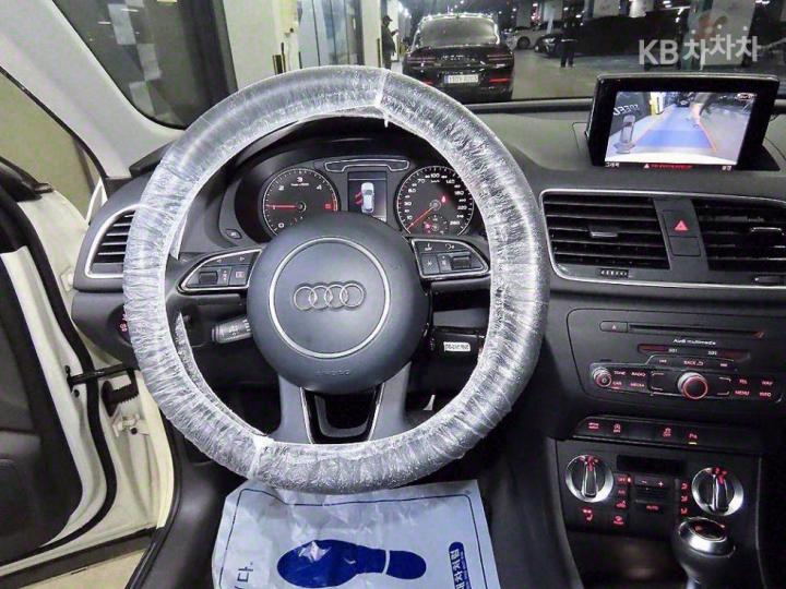 Audi Q3 2.0 TDI Quattro Dynamic 9