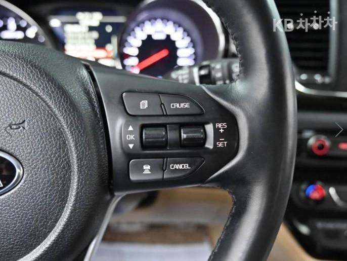 Kia Carnival 2.2 Diesel Noblesse Special 10