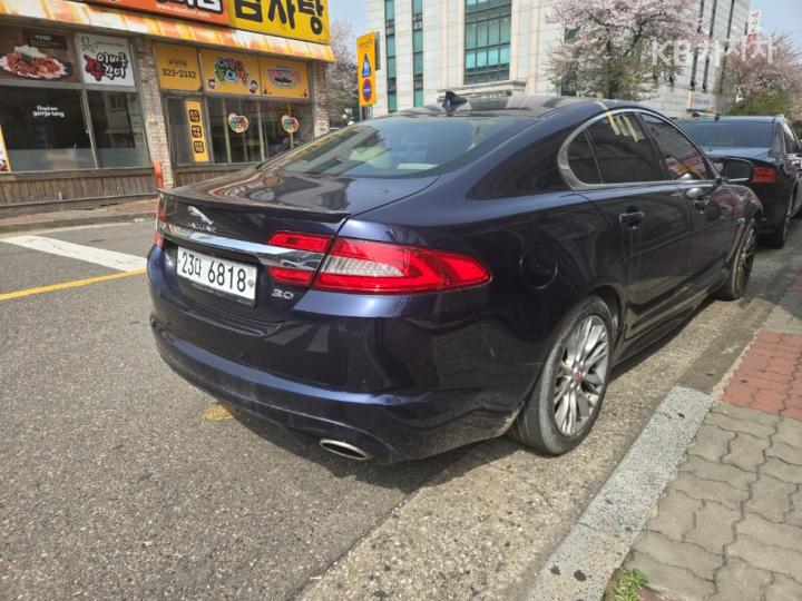 Jaguar XF New 3.0SC Luxury X250 4