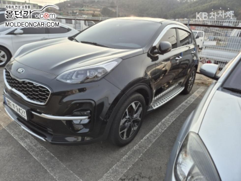 2022 - kia sportage