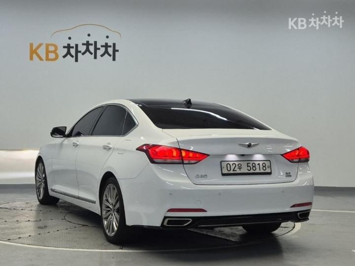 Genesis G80 3.3 GDI AWD Premium Luxury 3