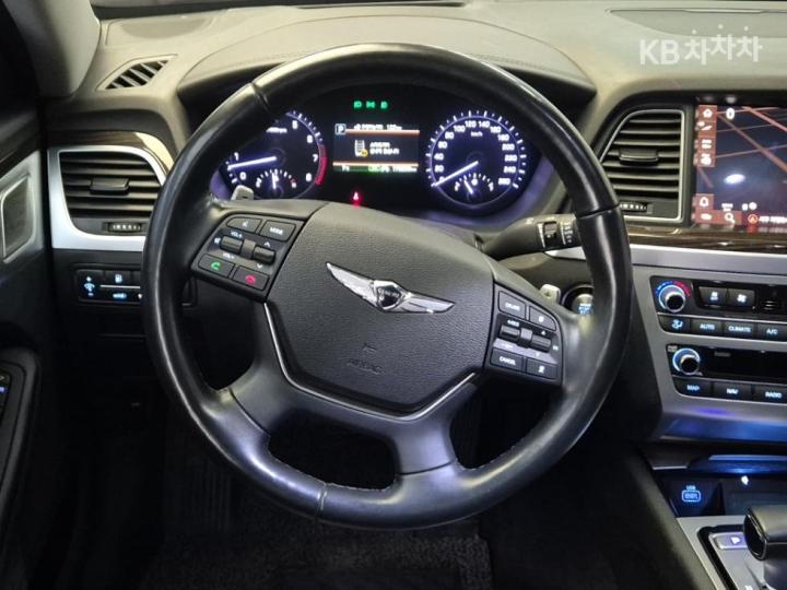 Genesis G80 3.3 GDI AWD Premium Luxury 10