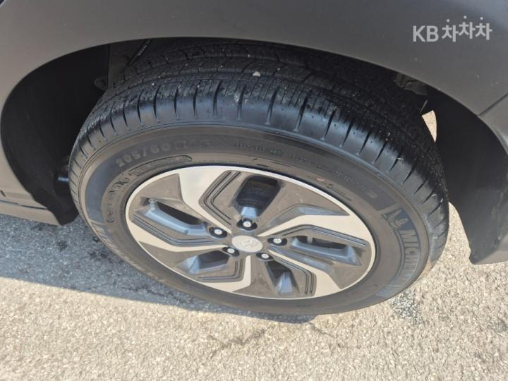 Hyundai Kona Hybrid 1.6 HEV Modern Special 9