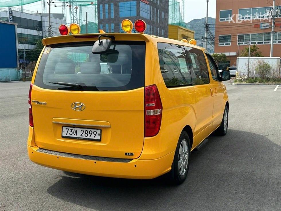 Hyundai Starex — miniaturë 2