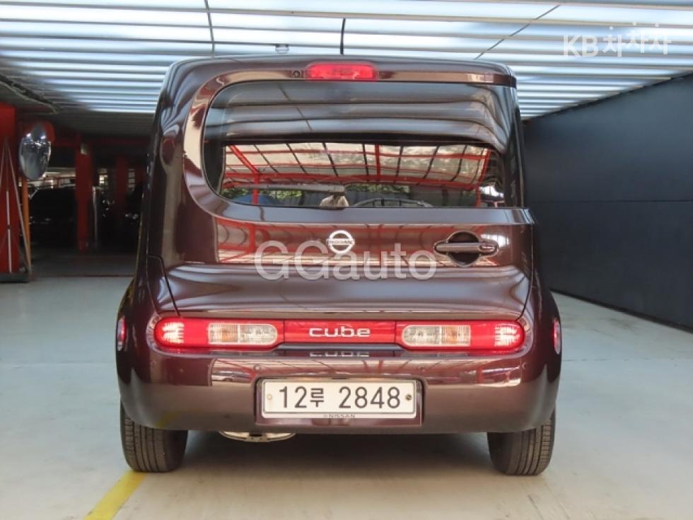 Nissan Cube 2011 photo 3