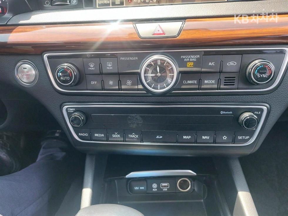 2017 - kia k7