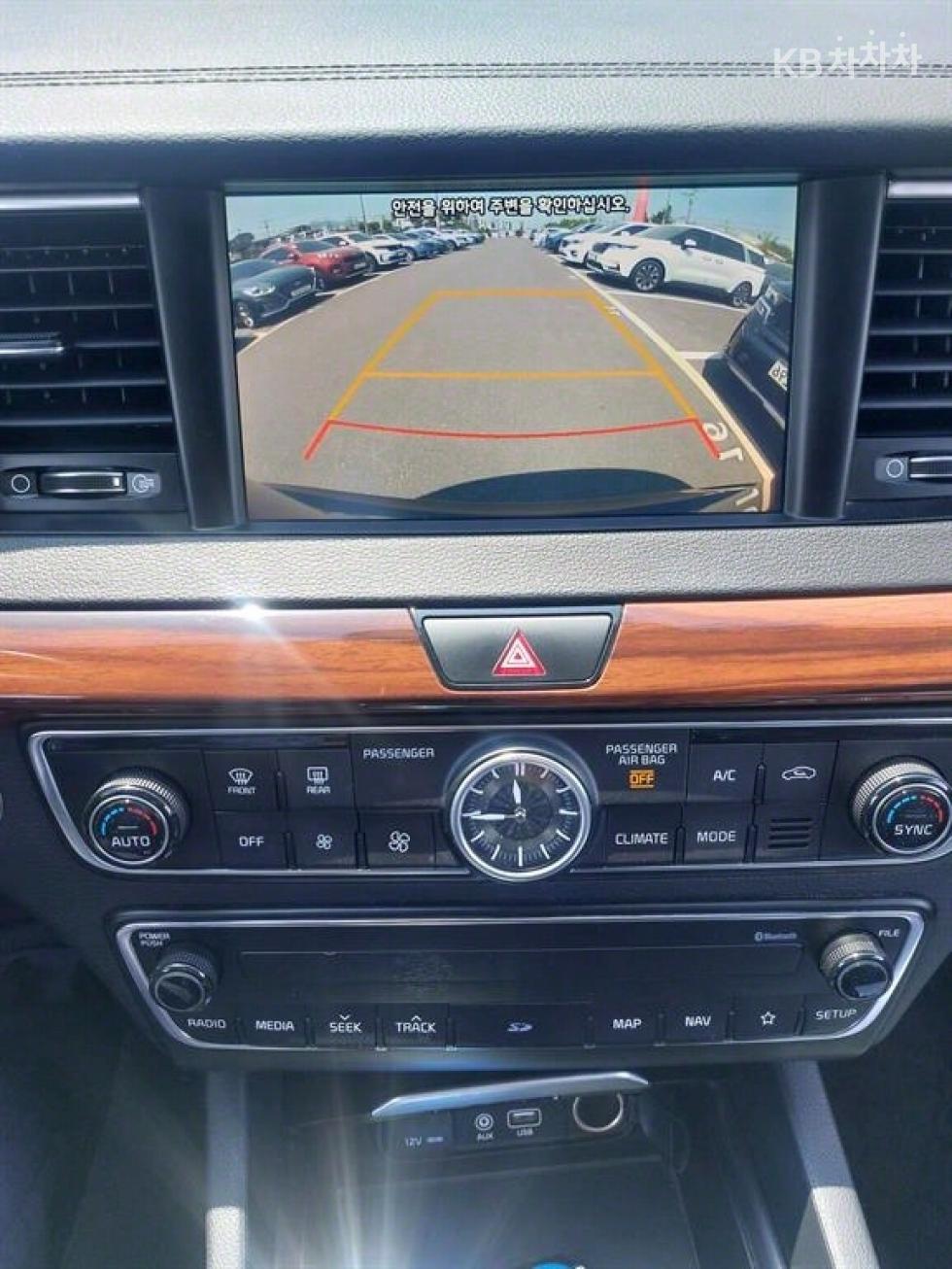 2017 - kia k7