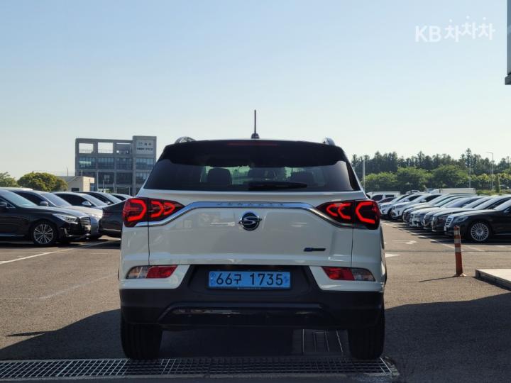 KG Mobility (Ssangyong) Korando Emotion E3 Base Type 4