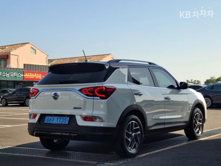 KG Mobility (Ssangyong) Korando Emotion E3 Base Type 5