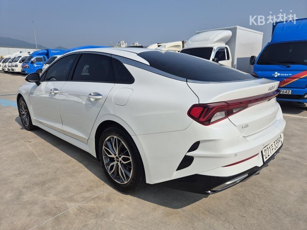 2023 - kia k5