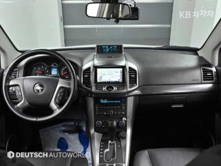 Chevrolet Captiva 2WD LT Premium 8