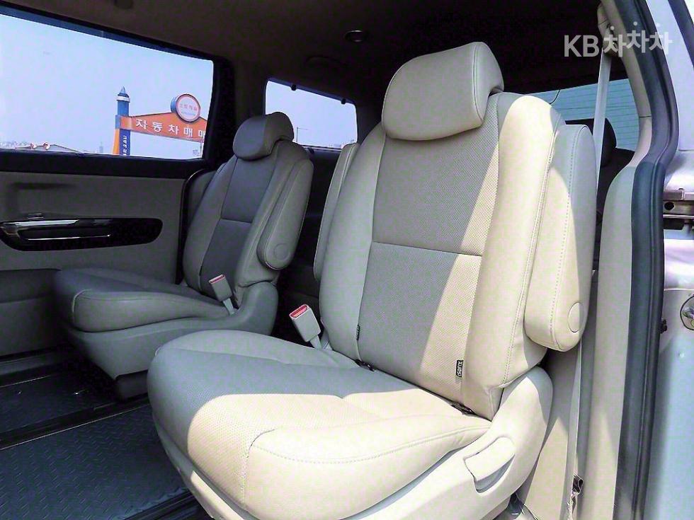 2016 - kia carnival