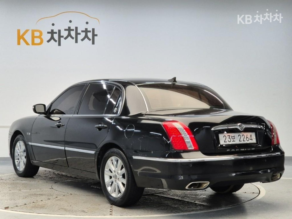 Kia Opirus — miniaturë 2