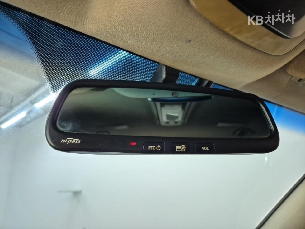 Kia Opirus — miniaturë 15