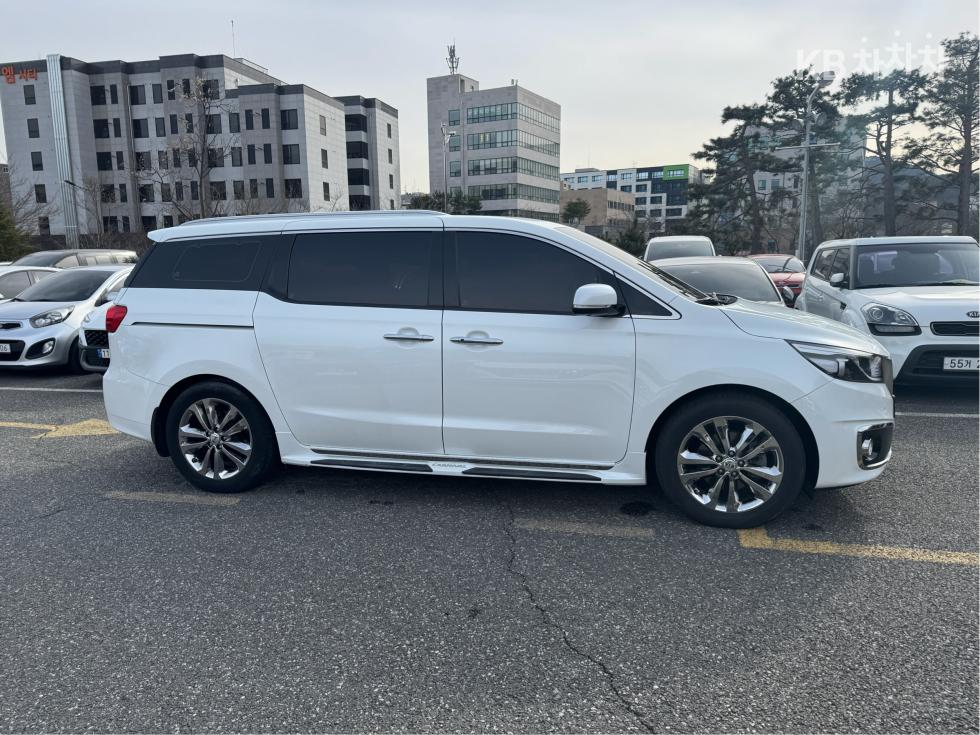 2017 - kia carnival