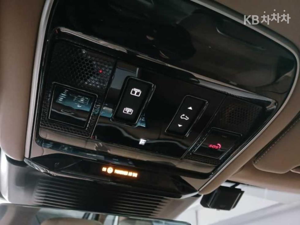 Land Rover Range Rover — miniaturë 16