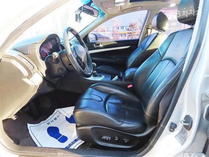 Infiniti G G35 Sedan Premium 8