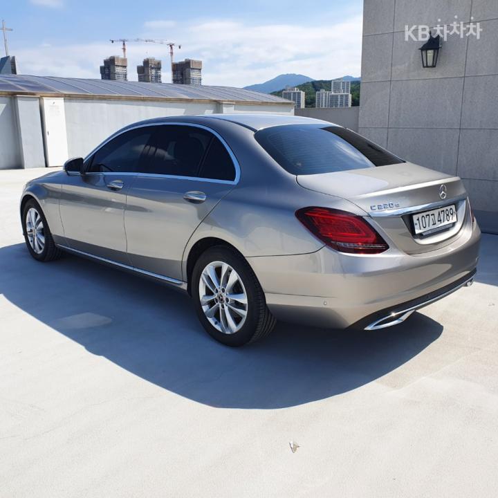 Mercedes-Benz C-Class C220d Avantgarde W205 7