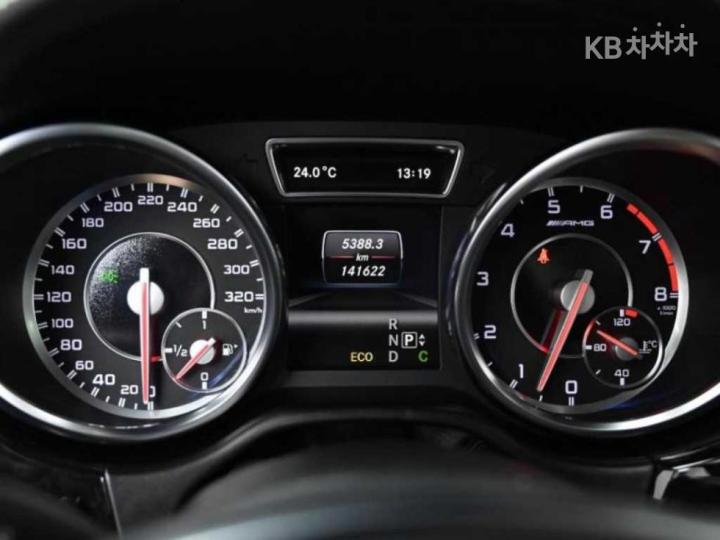 Mercedes-Benz M-Class New ML63 AMG W166 9