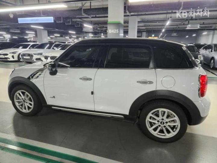 Mini Countryman D ALL4 2.0 Base Type 8