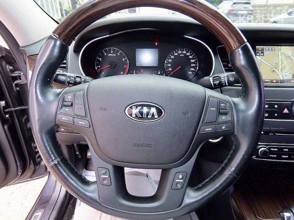 2016 - kia k7