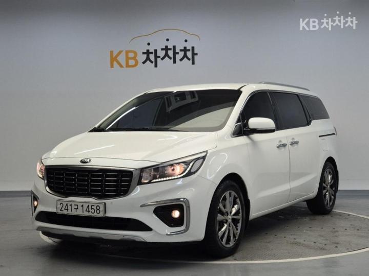 Kia Carnival 2.2 Diesel Prestige 2