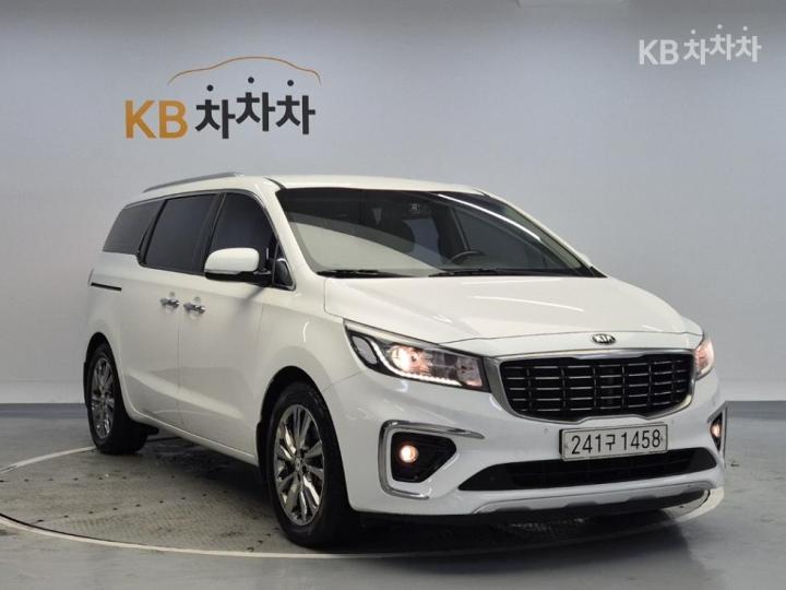 Kia Carnival 2.2 Diesel Prestige 5