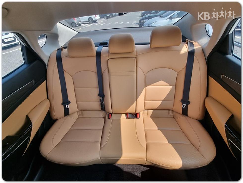 2021 - kia k7