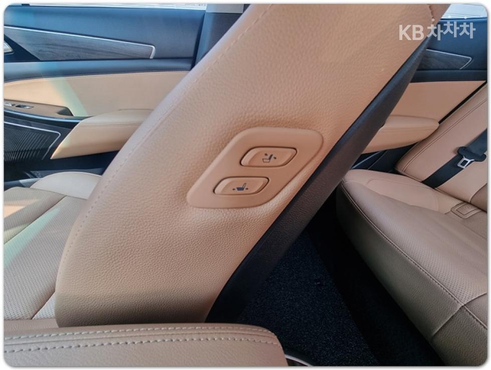 2021 - kia k7