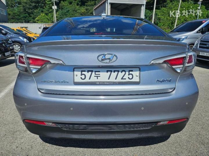 Hyundai Sonata LF Hybrid 2.0 HEV Modern 5