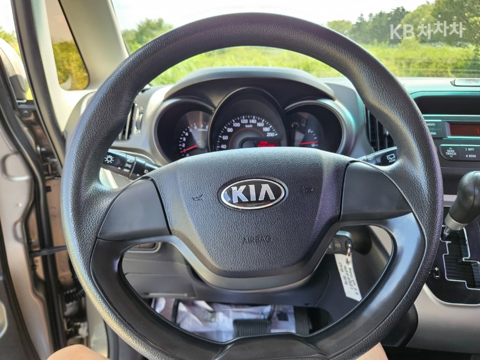 2017 - kia ray-ban