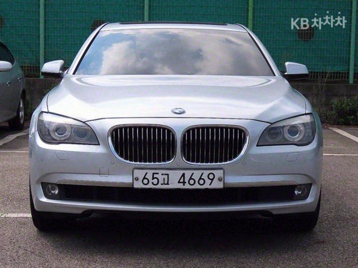 BMW 7 Series New 740i
