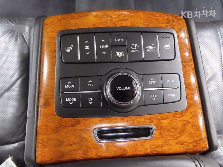 Hyundai Equus New VS380 Prestige 10