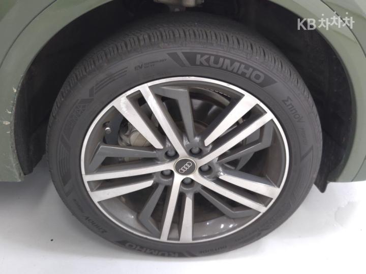 Audi Q5 FY 40 TDI quattro Premium 6