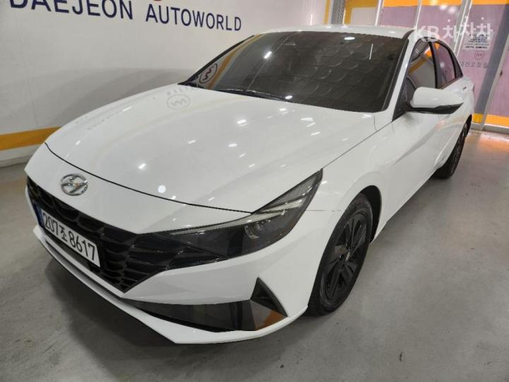 Hyundai Avante Hybrid CN7 Smart 3