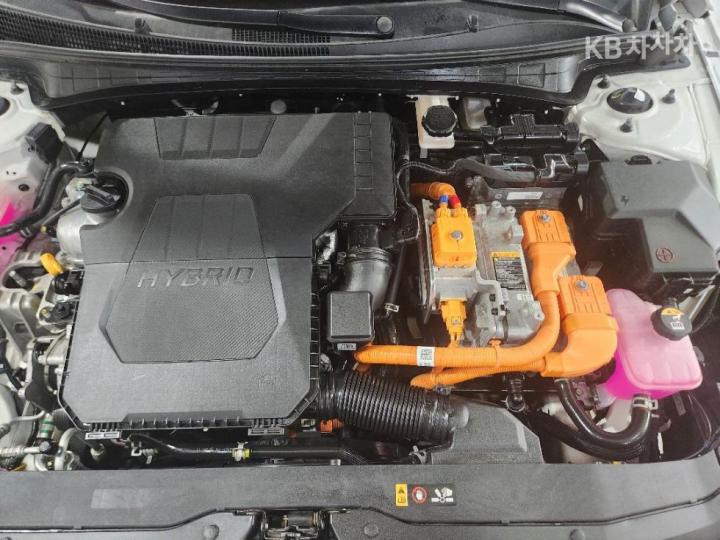 Hyundai Avante Hybrid CN7 Smart 7