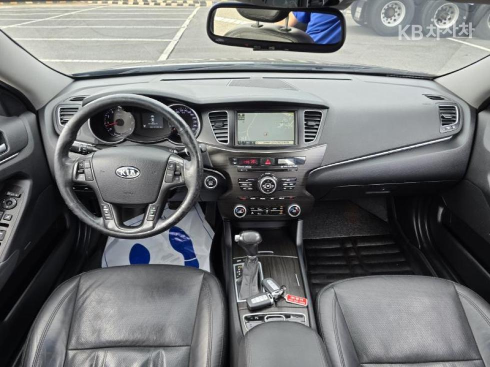 2012 - kia k7
