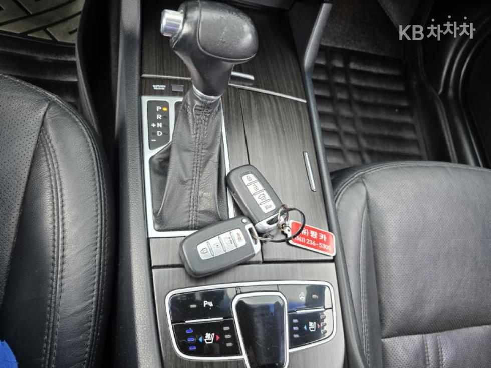 2012 - kia k7