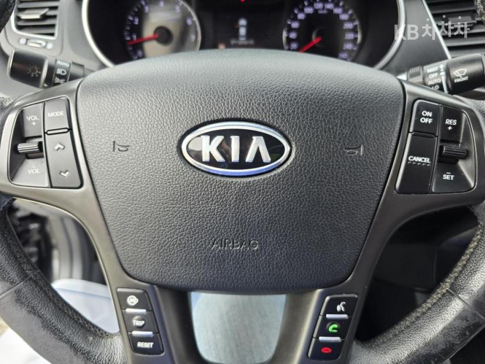 2012 - kia k7