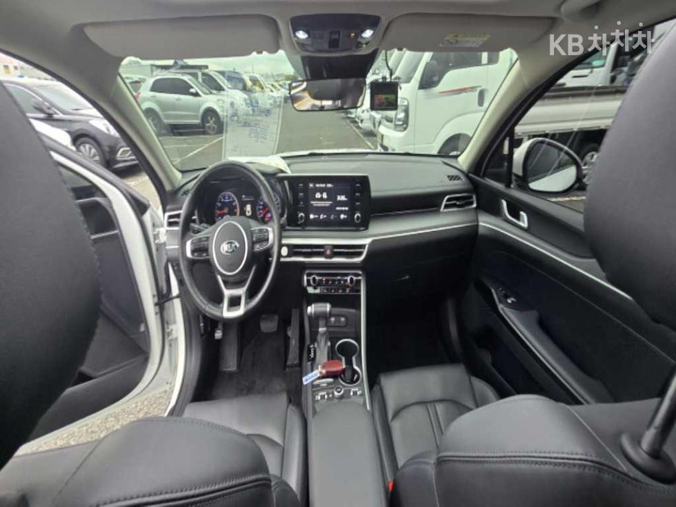 2021 - kia k5