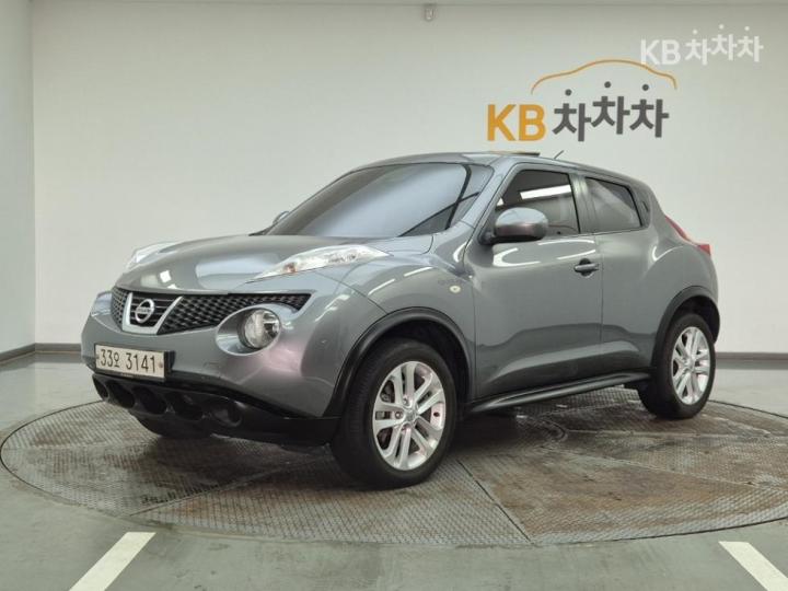 Nissan Juke 1.6 SV 2