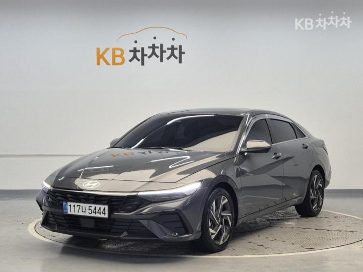 Hyundai Avante 1.6 Gasoline Inspiration - фото 1