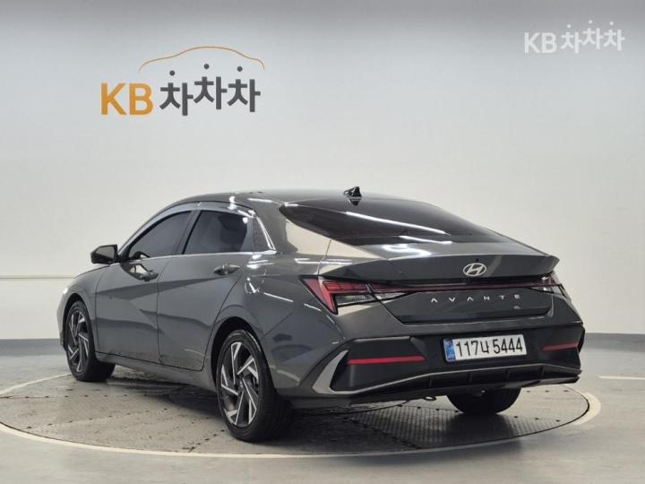 Hyundai Avante 1.6 Gasoline Inspiration - фото 2